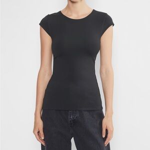 Aritzia Babaton Contour Cap Sleeve Crew T shirt